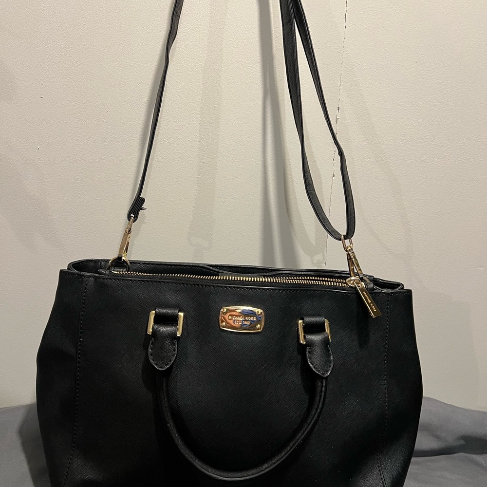 Michael Kors-Black Handbag with adjustable strap